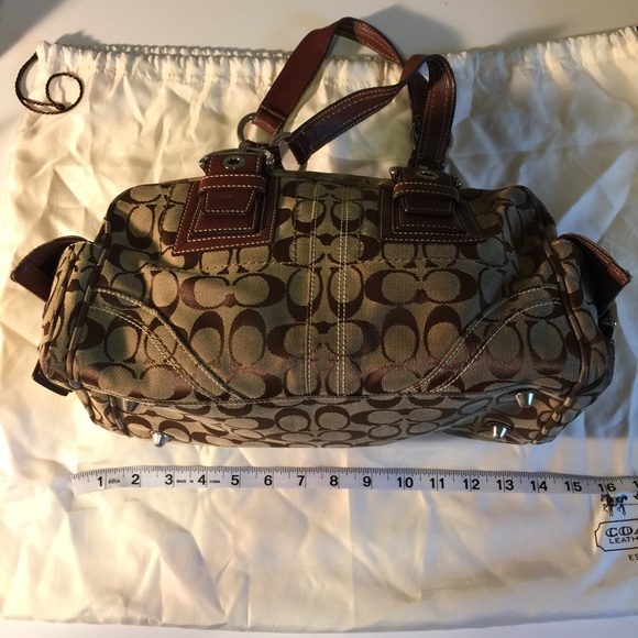 *Authentic* Coach Handbag - Picture 3 of 8